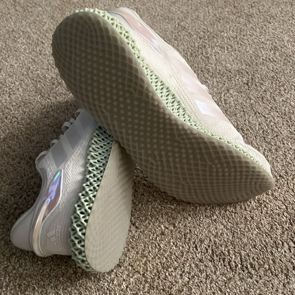Men’s adidas Parley x 4D Run 1.0 LTD 'White Iridescent' Running Shoes FW1229 NEW - Picture 2 of 4